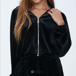 Velvet Zip-up Short Hoodie!